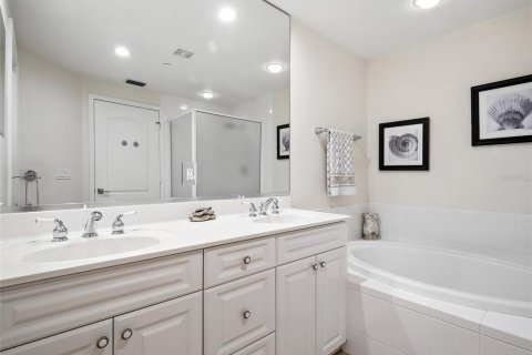 Condo in New Smyrna Beach, Florida, 3 bedrooms  № 1909567 - photo 22