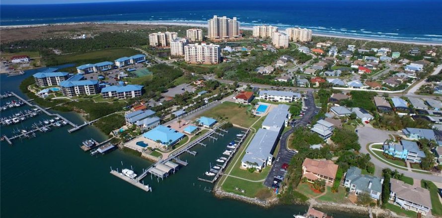 Condo in New Smyrna Beach, Florida, 3 bedrooms № 1909567