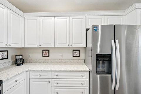Condo in New Smyrna Beach, Florida, 3 bedrooms  № 1909567 - photo 7