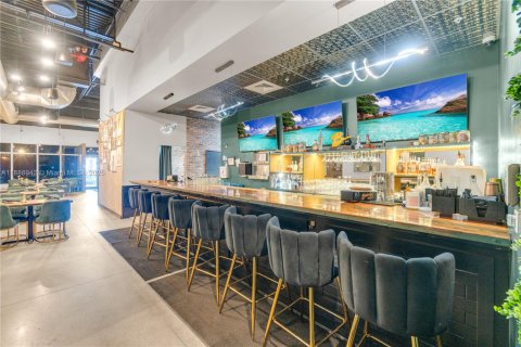 Propiedad comercial en venta en Coral Springs, Florida № 1941072 - foto 28