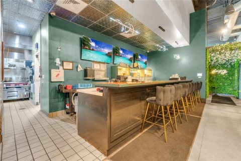 Propiedad comercial en venta en Coral Springs, Florida № 1941072 - foto 26