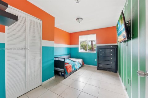 Casa en venta en West Park, Florida, 4 dormitorios, 131.92 m2 № 2000652 - foto 16