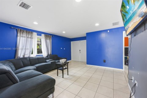 Casa en venta en West Park, Florida, 4 dormitorios, 131.92 m2 № 2000652 - foto 5