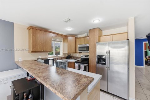 Casa en venta en West Park, Florida, 4 dormitorios, 131.92 m2 № 2000652 - foto 8