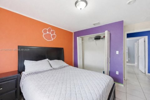 Casa en venta en West Park, Florida, 4 dormitorios, 131.92 m2 № 2000652 - foto 18