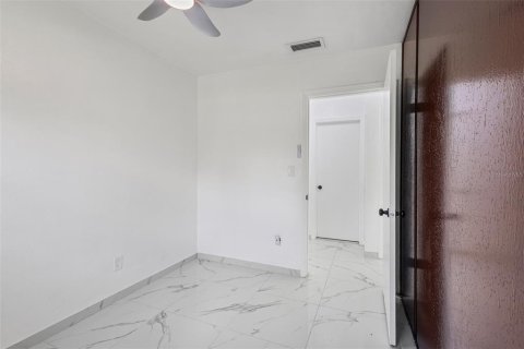 House in Lakeland, Florida 3 bedrooms, 75.81 sq.m. № 1832156 - photo 15