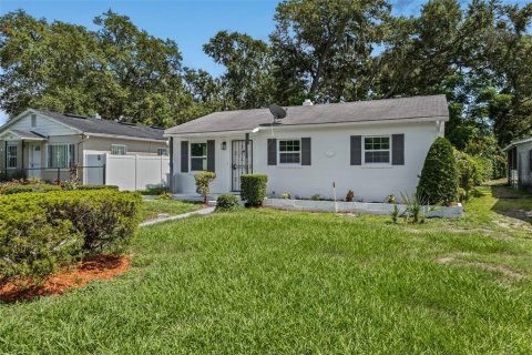 House in Lakeland, Florida 3 bedrooms, 75.81 sq.m. № 1832156 - photo 2