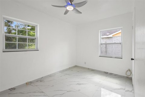 House in Lakeland, Florida 3 bedrooms, 75.81 sq.m. № 1832156 - photo 19