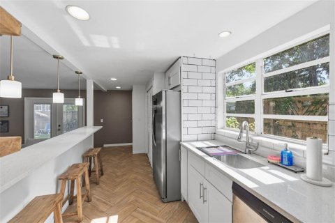 Casa en venta en Tampa, Florida, 3 dormitorios, 135.82 m2 № 2220416 - foto 12