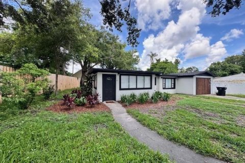House in Orlando, Florida 4 bedrooms, 116.59 sq.m. № 1899271 - photo 29