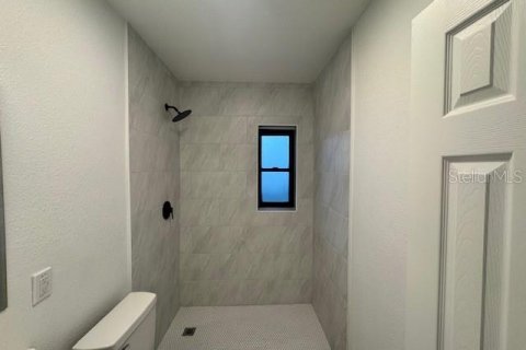 House in Orlando, Florida 4 bedrooms, 116.59 sq.m. № 1899271 - photo 5