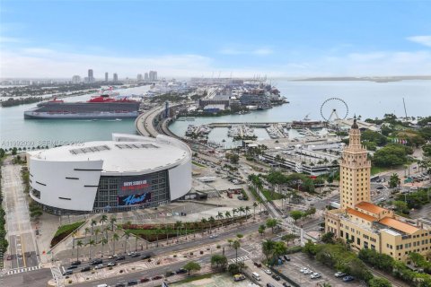 Copropriété à vendre à Miami, Floride: 4 chambres, 203.27 m2 № 2052665 - photo 28