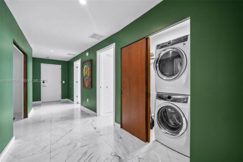 Copropriété à vendre à Miami, Floride: 4 chambres, 203.27 m2 № 2052665 - photo 21