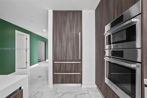 Copropriété à vendre à Miami, Floride: 4 chambres, 203.27 m2 № 2052665 - photo 2