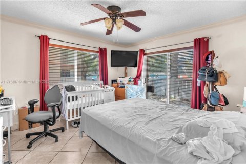 Condo in Hialeah, Florida, 2 bedrooms  № 1713766 - photo 20