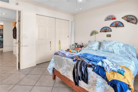 Condo in Hialeah, Florida, 2 bedrooms  № 1713766 - photo 18