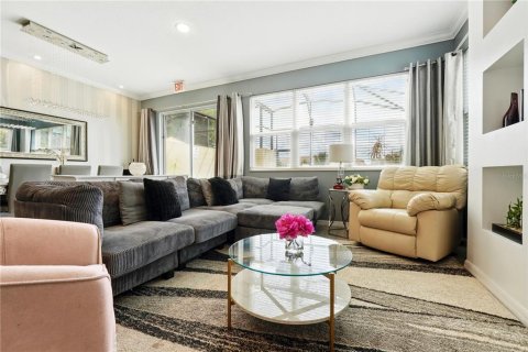 Adosado en venta en Kissimmee, Florida, 4 dormitorios, 165.55 m2 № 2155765 - foto 7
