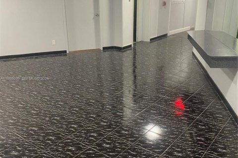 Copropriété à louer à Hallandale Beach, Floride: 2 chambres, 87.79 m2 № 2031614 - photo 19