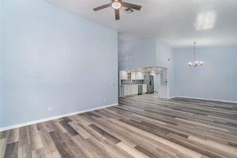 House in Fort Myers, Florida 3 bedrooms, 166.95 sq.m. № 2232644 - photo 7