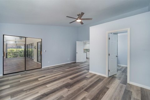 House in Fort Myers, Florida 3 bedrooms, 166.95 sq.m. № 2232644 - photo 19