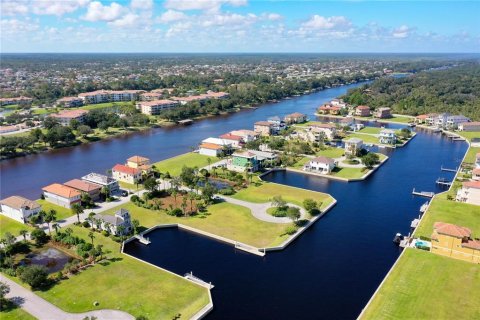 Terreno en venta en Palm Coast, Florida № 1840532 - foto 1