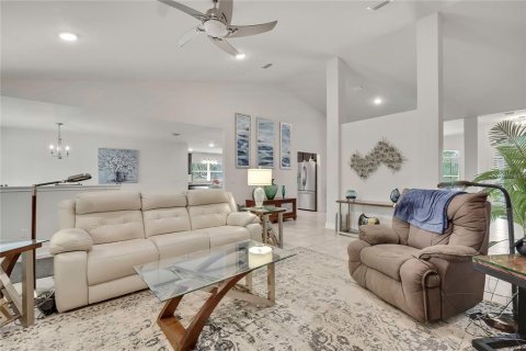 Casa en venta en Homosassa, Florida, 4 dormitorios, 275.27 m2 № 2330970 - foto 11