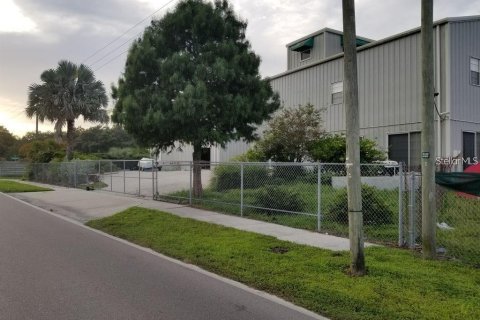 Commercial property in Tampa, Florida 481.23 sq.m. № 1107283 - photo 6