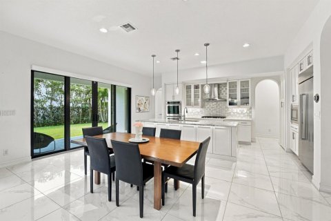 Villa ou maison à vendre à Parkland, Floride: 5 chambres, 382.76 m2 № 2394773 - photo 11
