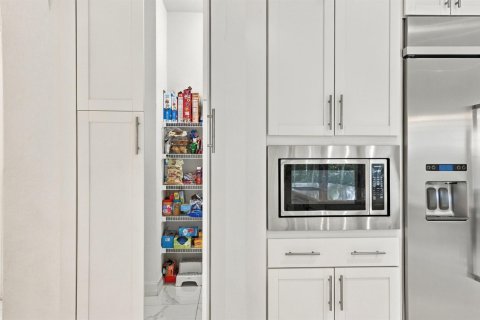 Villa ou maison à vendre à Parkland, Floride: 5 chambres, 382.76 m2 № 2394773 - photo 18