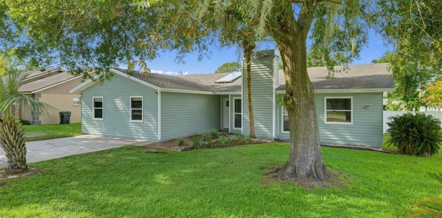 Villa ou maison à Lakeland, Floride 5 chambres, 175.03 m2 № 2390911