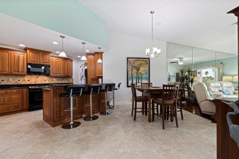 Condominio en venta en Saint Petersburg, Florida, 2 dormitorios, 106.37 m2 № 1723235 - foto 6