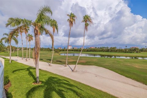 Condominio en venta en Saint Petersburg, Florida, 2 dormitorios, 106.37 m2 № 1723235 - foto 18