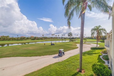 Condominio en venta en Saint Petersburg, Florida, 2 dormitorios, 106.37 m2 № 1723235 - foto 17