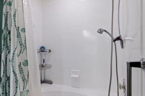 Condominio en venta en Saint Petersburg, Florida, 2 dormitorios, 106.37 m2 № 1723235 - foto 28
