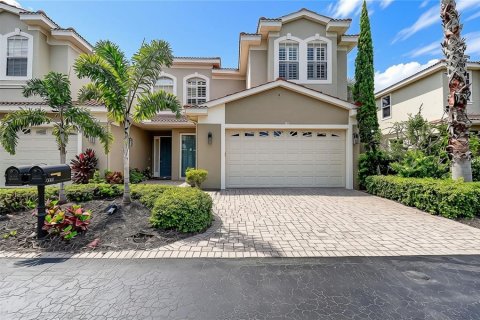 Townhouse in Palm Harbor, Florida 3 bedrooms, 235.79 sq.m. № 2405145