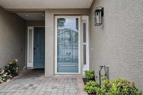 Townhouse in Palm Harbor, Florida 3 bedrooms, 235.79 sq.m. № 2405145 - photo 3