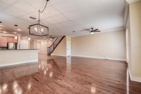 Townhouse in Palm Harbor, Florida 3 bedrooms, 235.79 sq.m. № 2405145 - photo 13