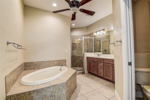 Townhouse in Palm Harbor, Florida 3 bedrooms, 235.79 sq.m. № 2405145 - photo 26