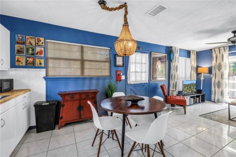 House in Saint Petersburg, Florida 2 bedrooms, 66.89 sq.m. № 1853077 - photo 11