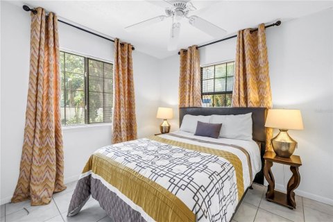 House in Saint Petersburg, Florida 2 bedrooms, 66.89 sq.m. № 1853077 - photo 18