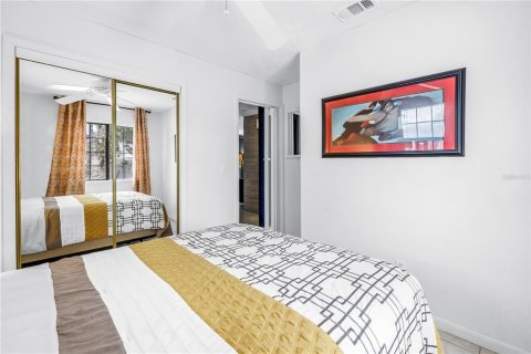 House in Saint Petersburg, Florida 2 bedrooms, 66.89 sq.m. № 1853077 - photo 17