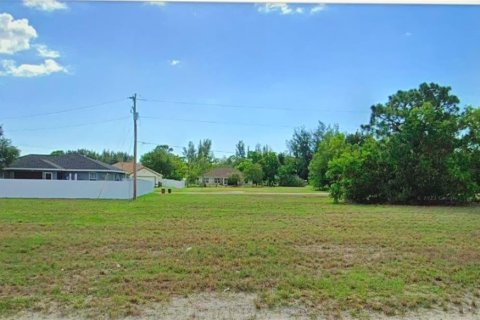 Propiedad comercial en venta en Cape Coral, Florida № 1863111 - foto 1