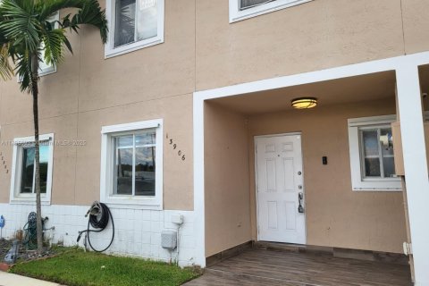 Touwnhouse à vendre à Miami, Floride: 3 chambres, 117.99 m2 № 1948685 - photo 27