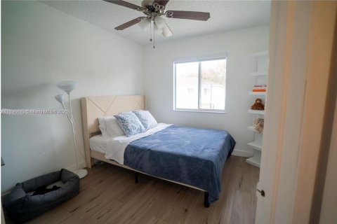 Touwnhouse à vendre à Miami, Floride: 3 chambres, 117.99 m2 № 1948685 - photo 20