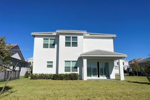 Снять в аренду виллу или дом в Уэстлейк, Флорида 5 спален, 309.36м2, № 1963224 - фото 23