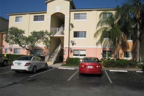 Appartement à Hollywood, Floride 1 chambre, 61.22 m2 № 1999193