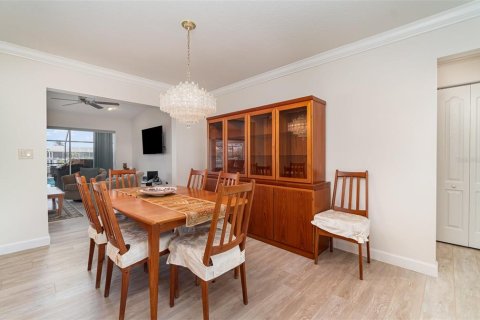 House in Port Charlotte, Florida 3 bedrooms, 251.95 sq.m. № 1652571 - photo 9