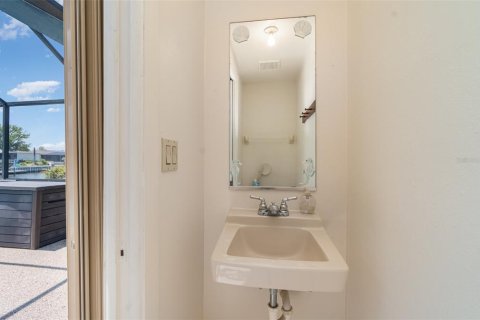 House in Port Charlotte, Florida 3 bedrooms, 251.95 sq.m. № 1652571 - photo 26