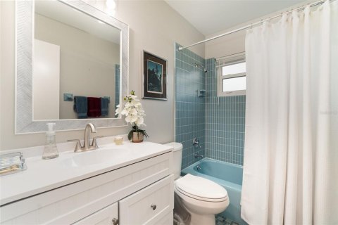 House in Port Charlotte, Florida 3 bedrooms, 251.95 sq.m. № 1652571 - photo 24