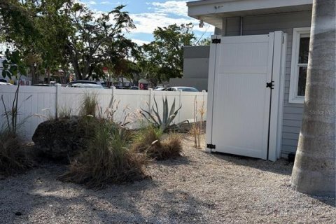 Propiedad comercial en alquiler en Sarasota, Florida, 155.52 m2 № 1842017 - foto 9